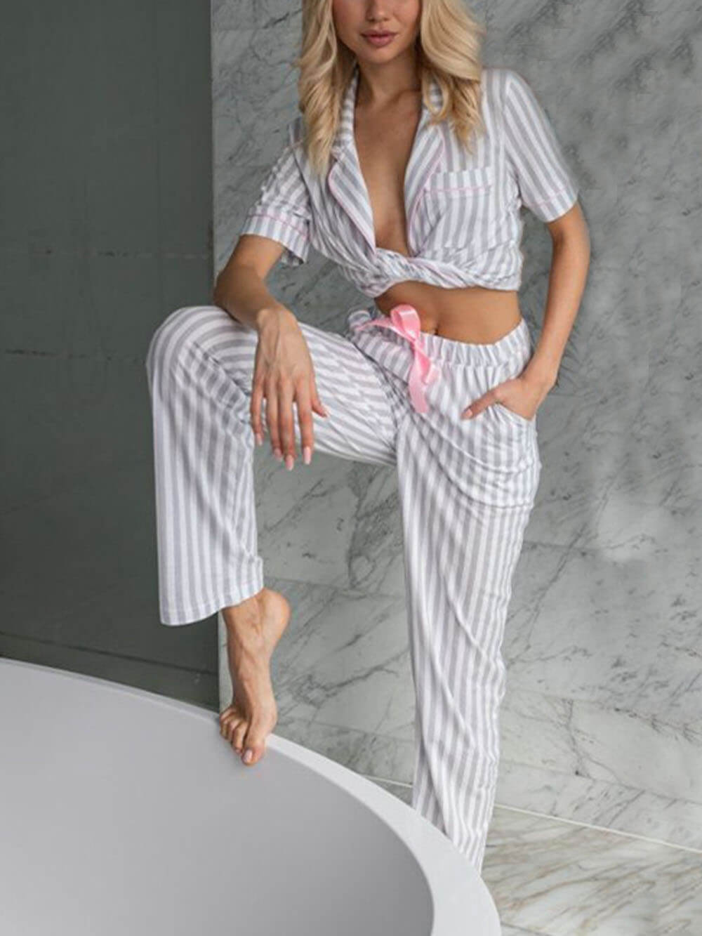 Elowyn - Luxurious striped loungewear set for an unparalleled comfort experience for women