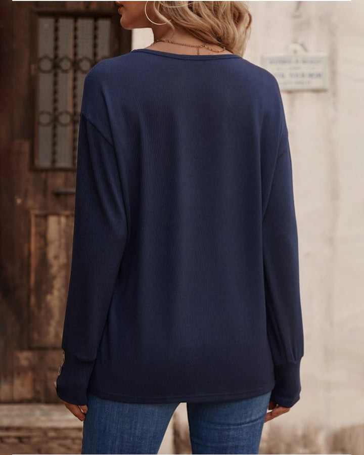 Therese - Top uni élégant et confortable avec décolleté en V et boutons pour femmes