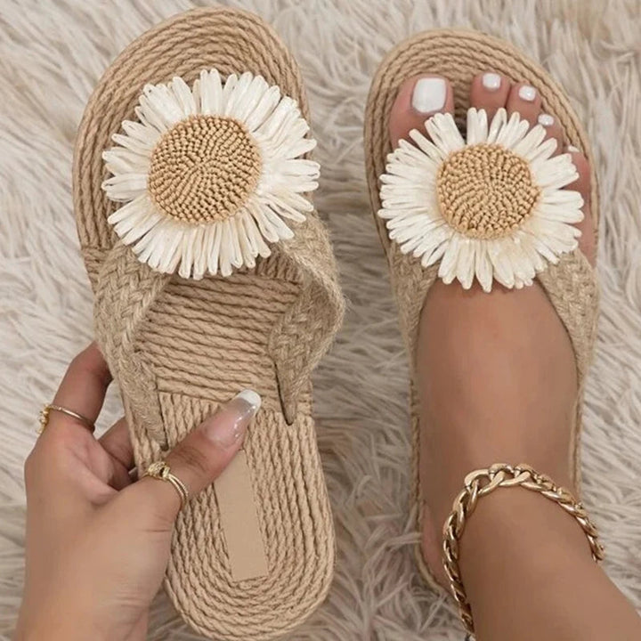 Audrey - Elegant handwoven slippers for your summer adventures