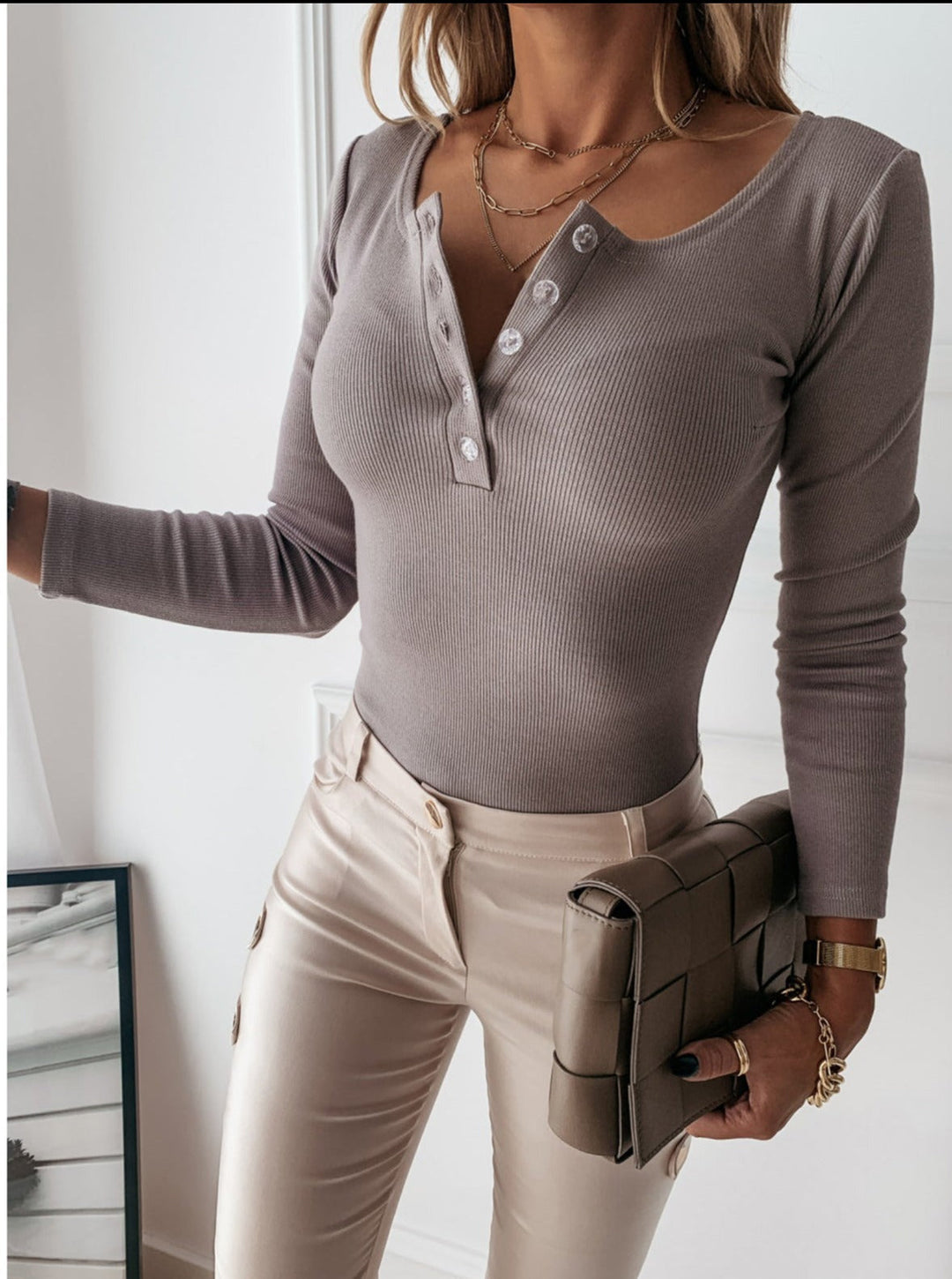Candice - Elegantes und bequemes Henley-Shirt für Frauen