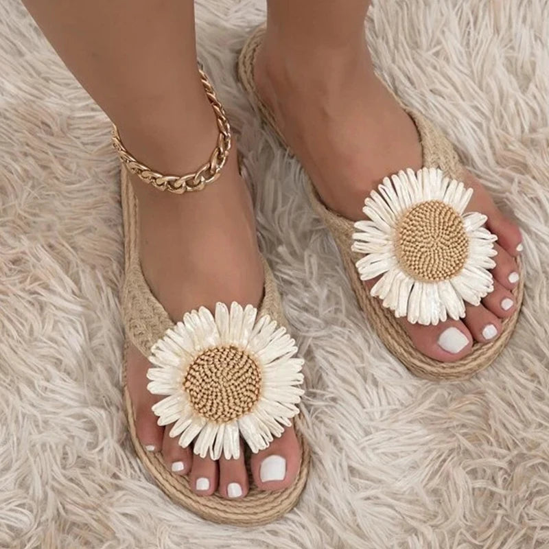 Audrey - Elegant handwoven slippers for your summer adventures