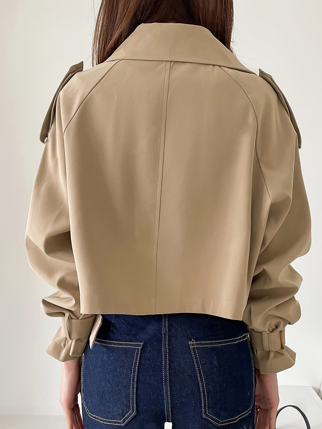 Evelyn - Trench-coat kaki stylé avec col à revers et fermeture à plumes chic pour femmes