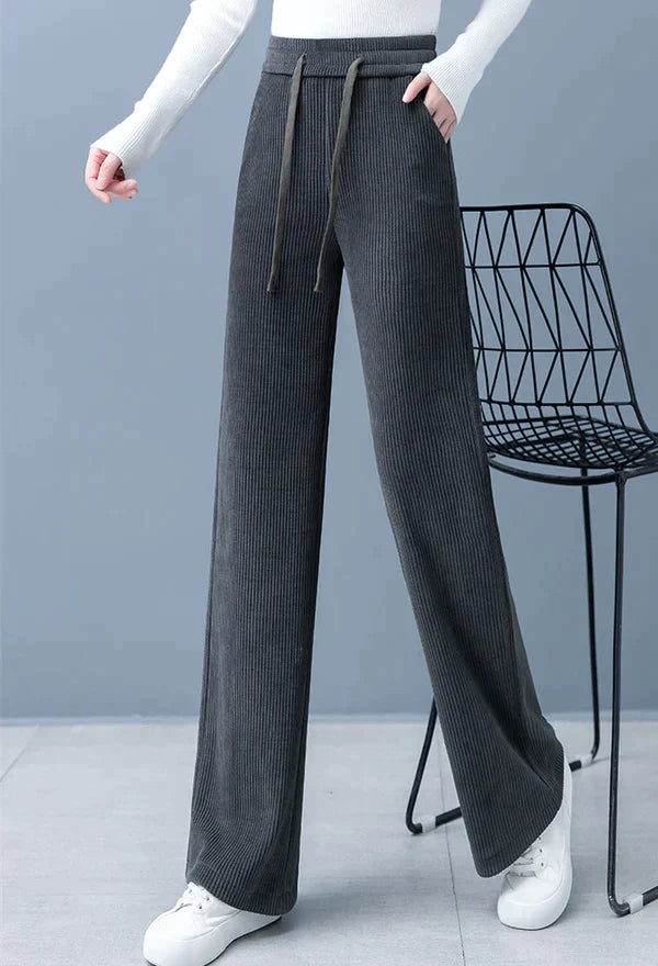 Fashionable pearl pants with practical drawstring