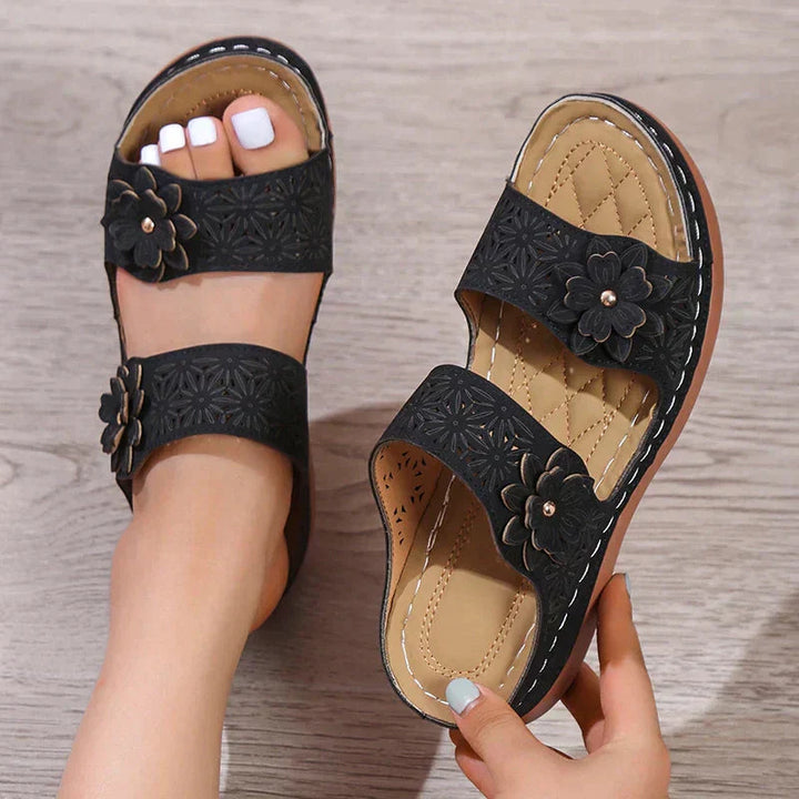 Malia - Sandales élégantes et confortables pour femmes avec motif floral et talon compensé