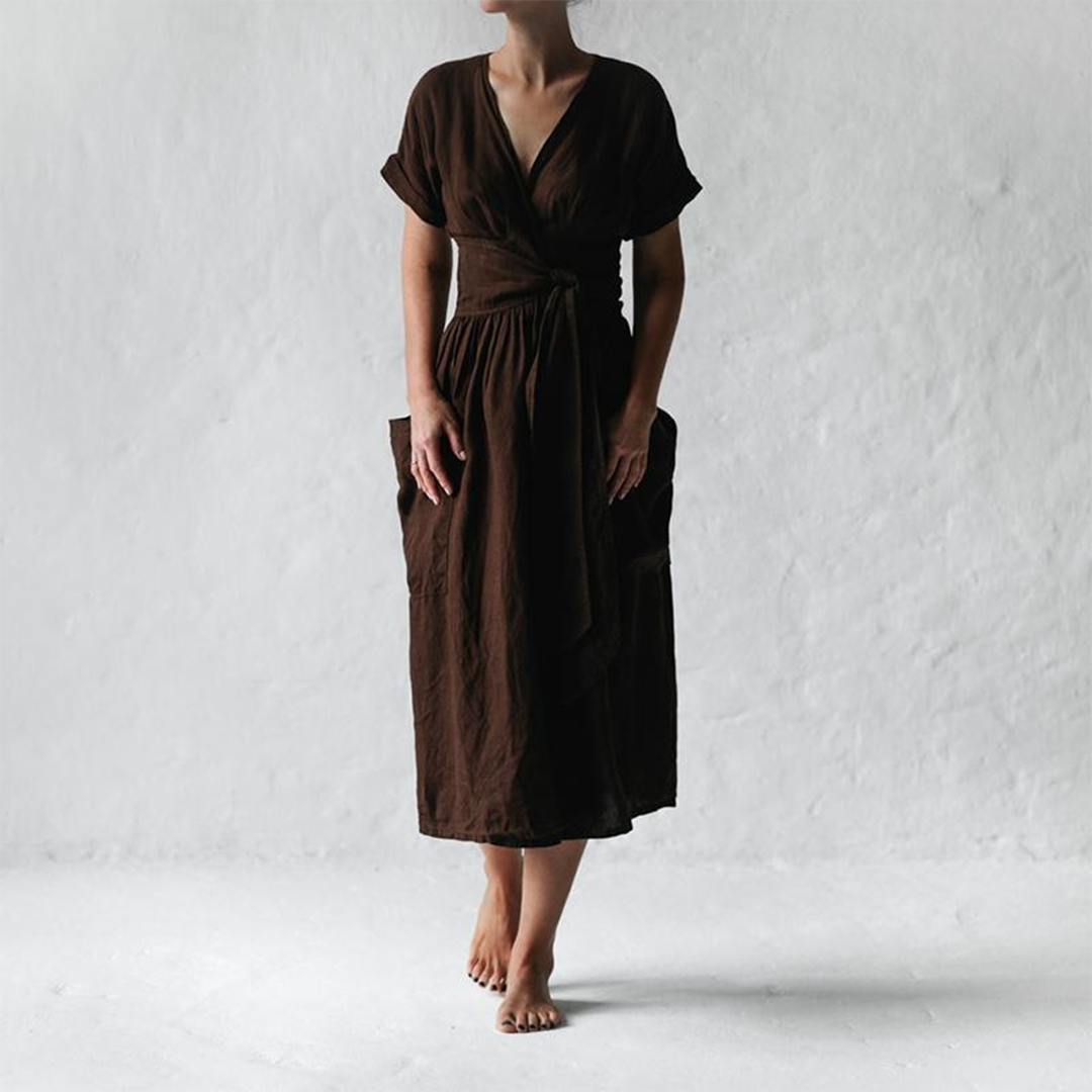 AVAH - Trendy casual dress with V-neck