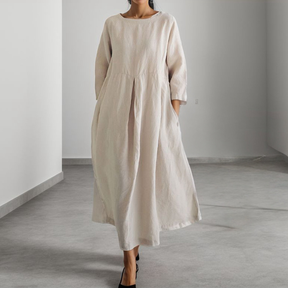 Fashionable and comfortable, loose-fitting women's dress for any occasion
