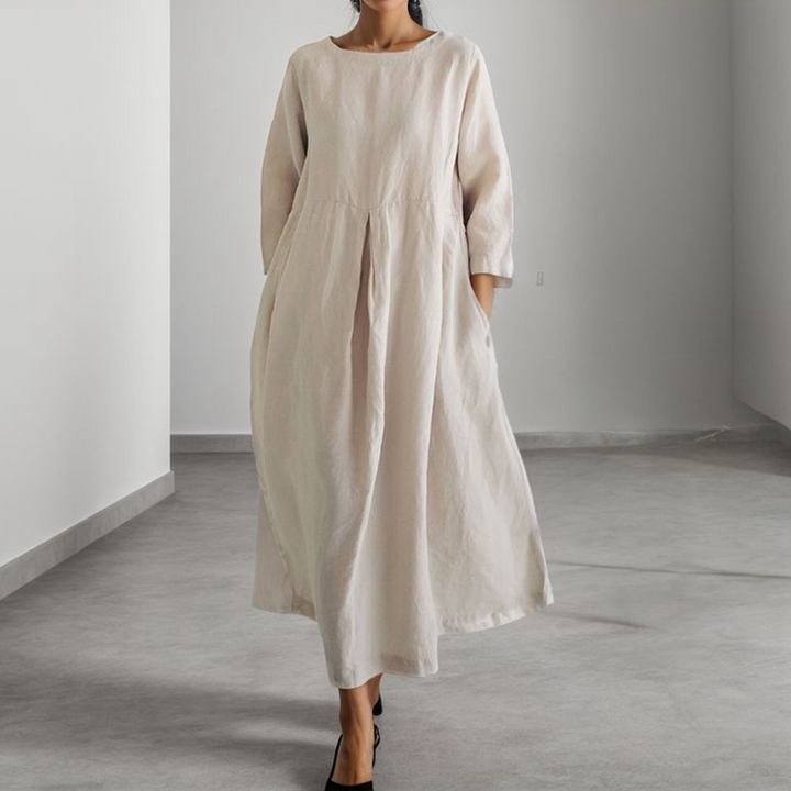 Fashionable and comfortable, loose-fitting women's dress for any occasion