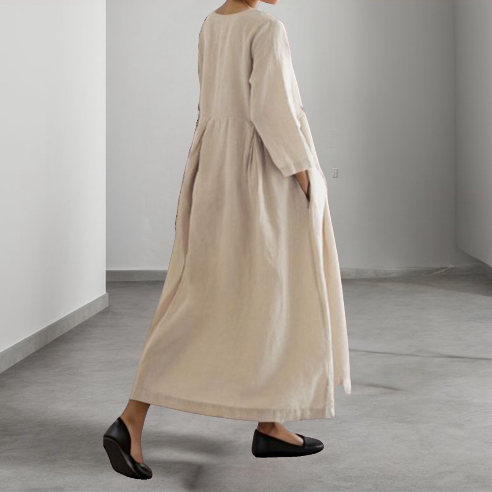 Fashionable and comfortable, loose-fitting women's dress for any occasion