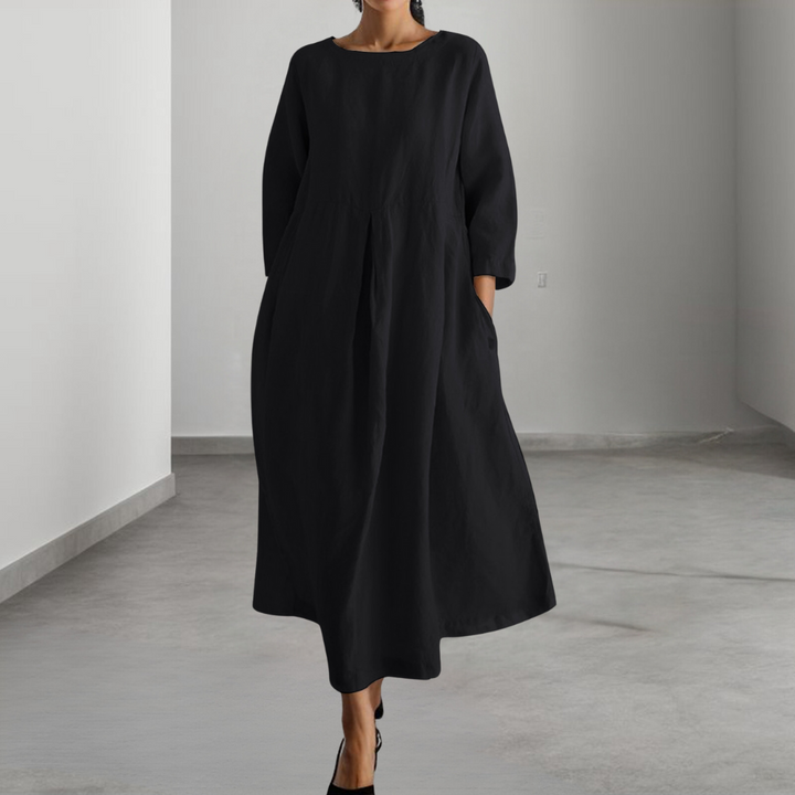 Fashionable and comfortable, loose-fitting women's dress for any occasion