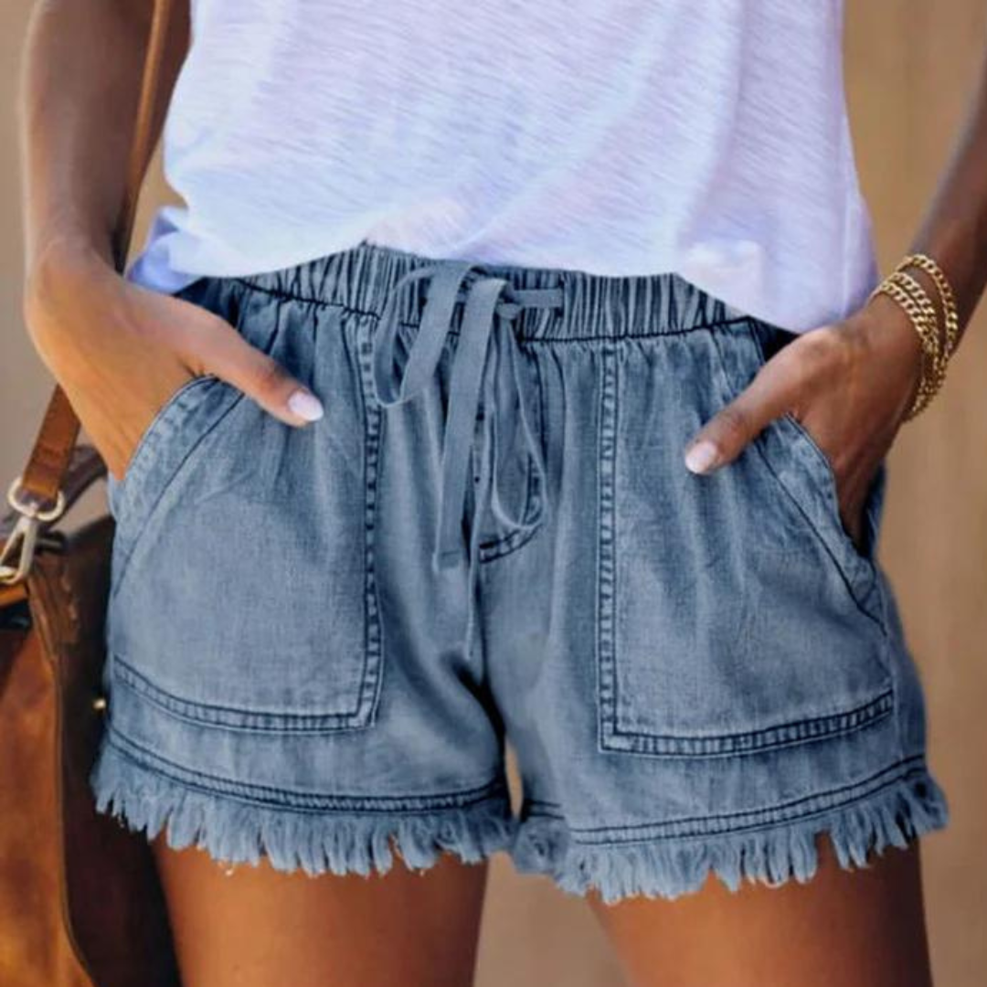 Delfine - Elegant and comfortable women's shorts with practical side pockets