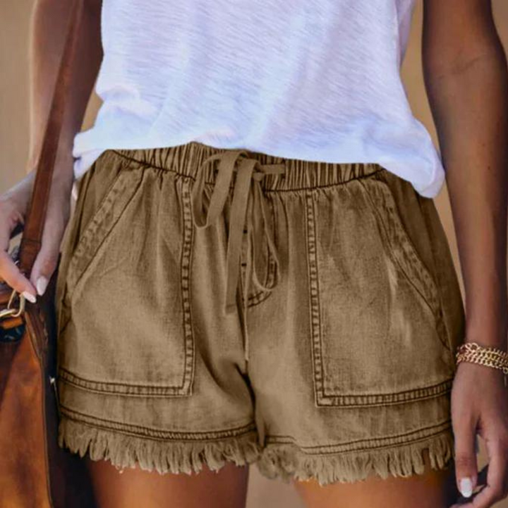 Delfine - Elegant and comfortable women's shorts with practical side pockets
