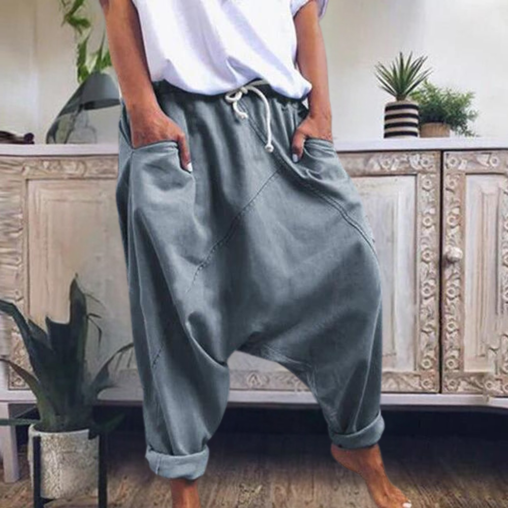 Edita - Elegant Women's Pants for a Timeless Look