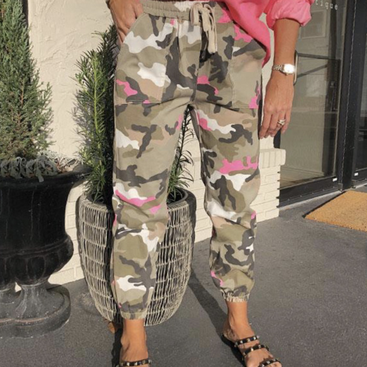 Myrsini - Elegant and Comfortable Women's Camouflage Pants for a Trendy Look