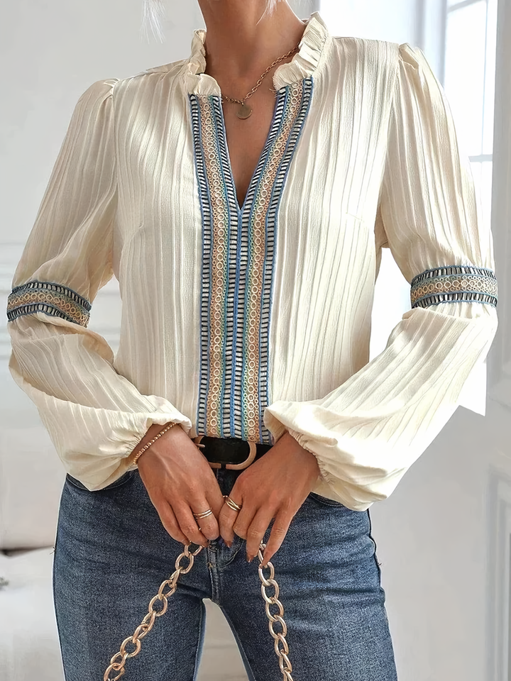 Cara - Stylische Bluse mit schöner Spitze und verspielten Laternenärmeln für Frauen