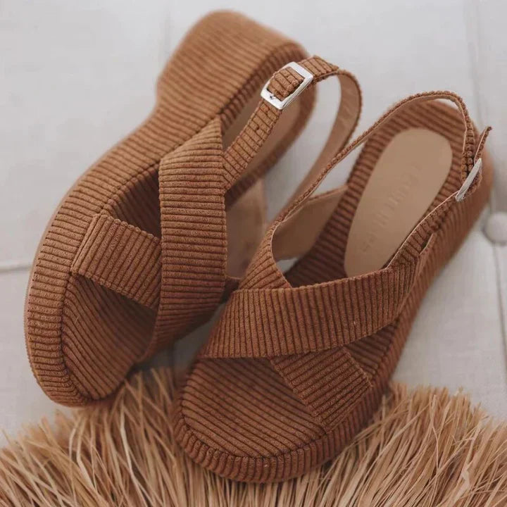 Cassie - Elegant platform sandals for women with style