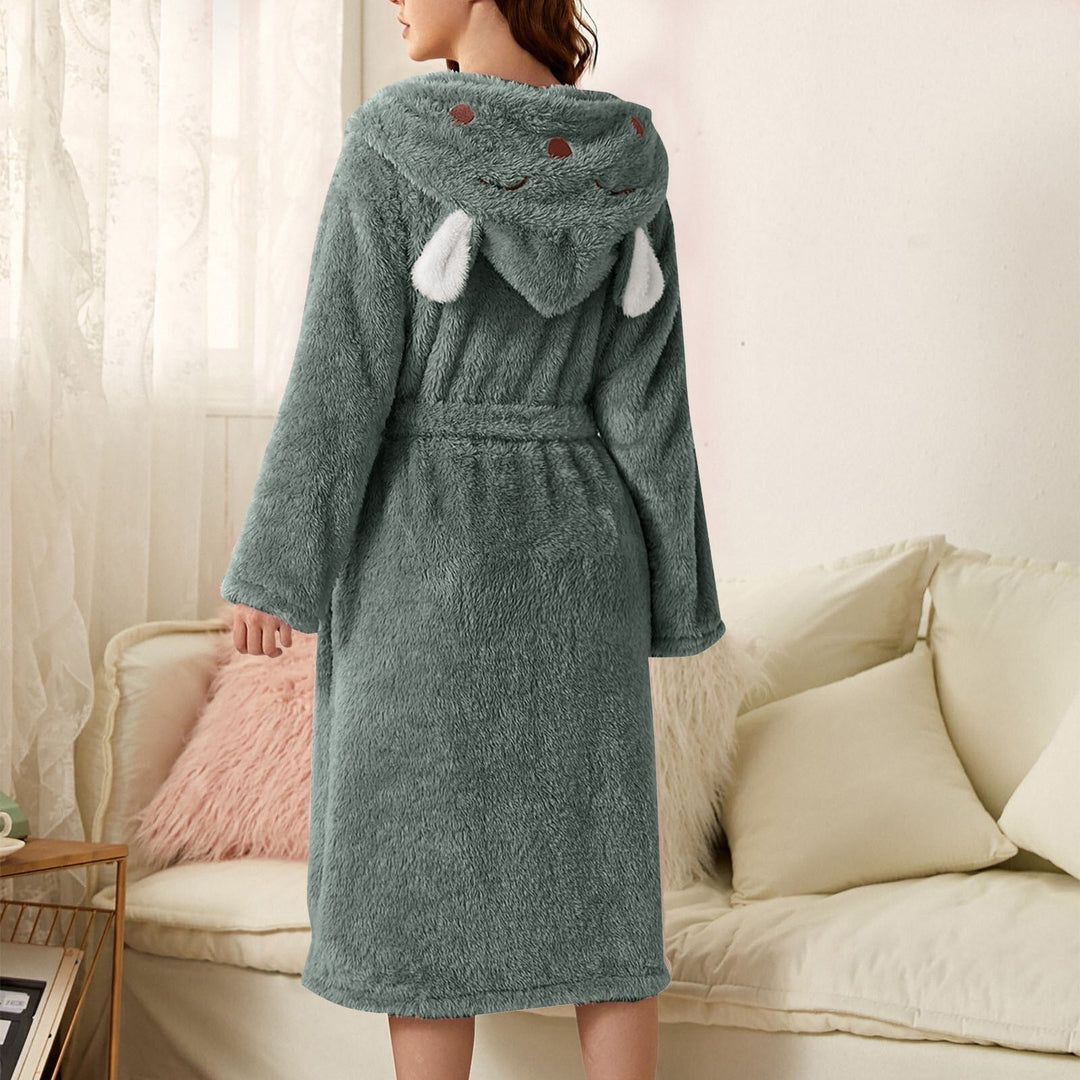 Brinley - Stylish Hooded Bathrobe in Thick Flannel for Women for a Cozy Autumn!