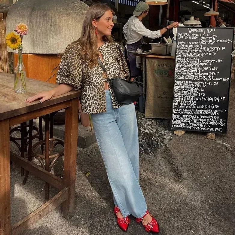Bella - Schickes Damen-Top mit Schleife und trendigem Leoparden-Print