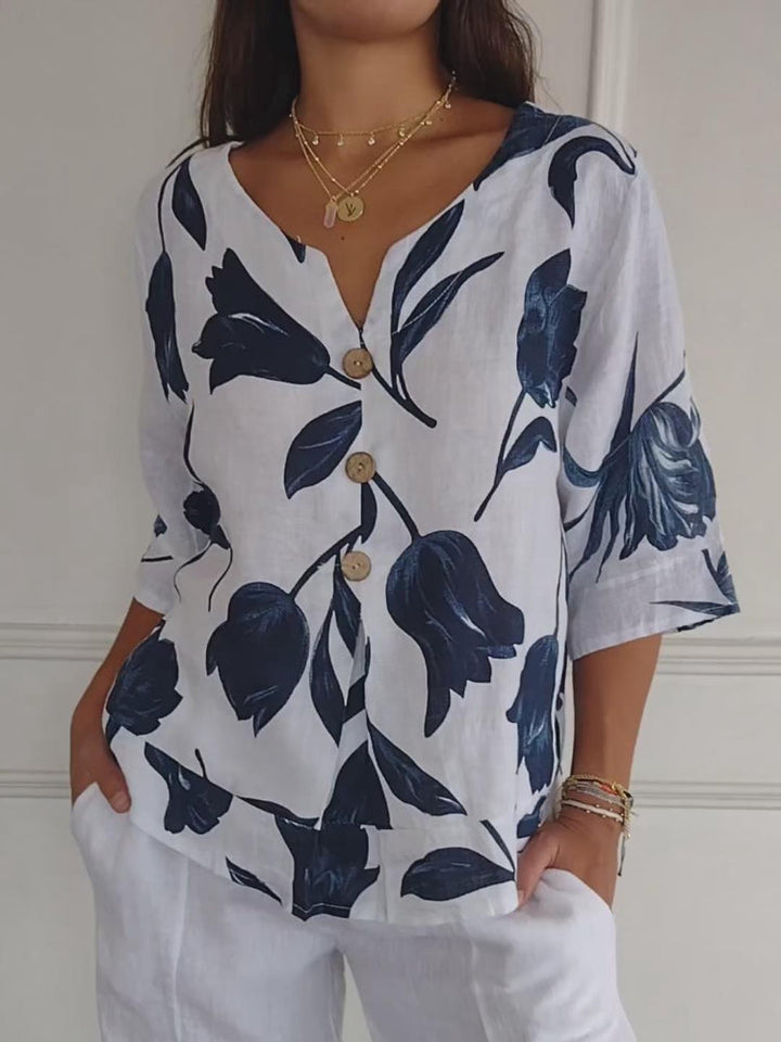 Maica - Trendy Top with V-Neck and Fashionable Oversized Sleeves for Women