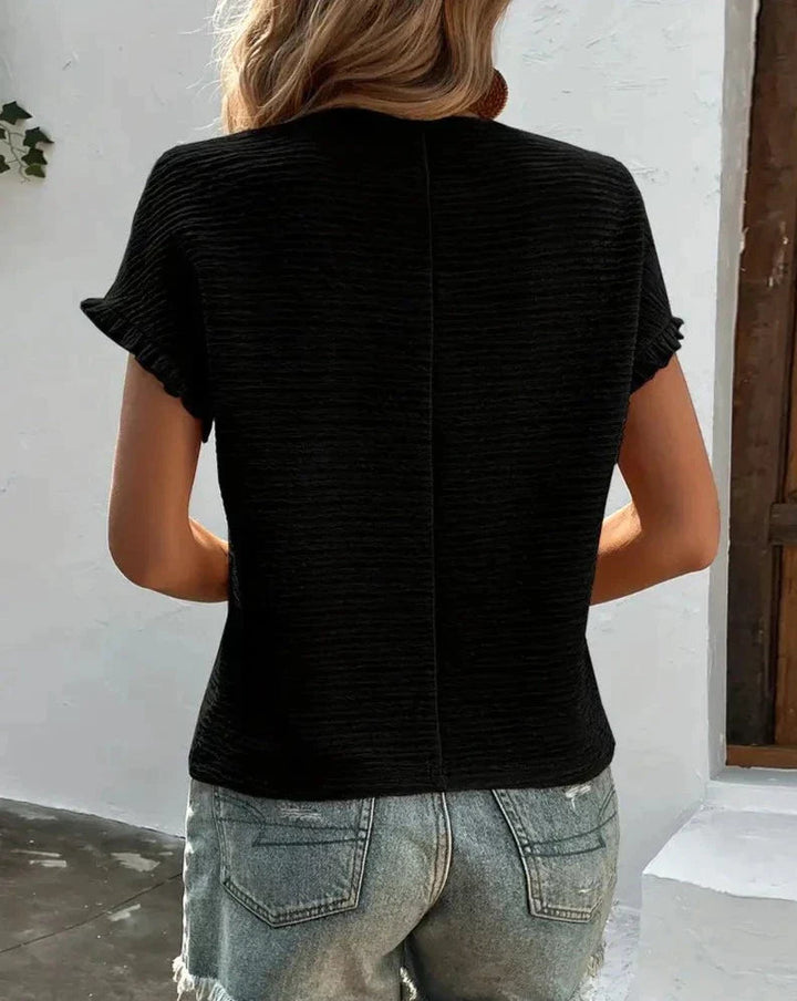 Jinky - Stylish cute T-shirt with crew neck and short sleeves for women