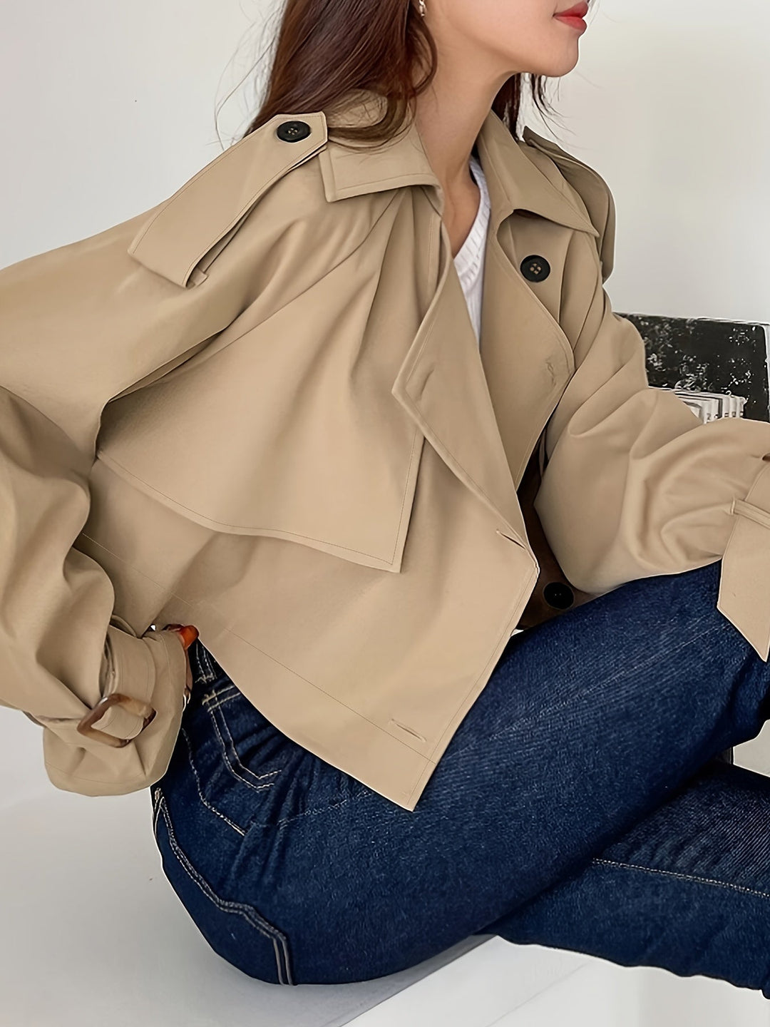 Evelyn - Trench-coat kaki stylé avec col à revers et fermeture à plumes chic pour femmes