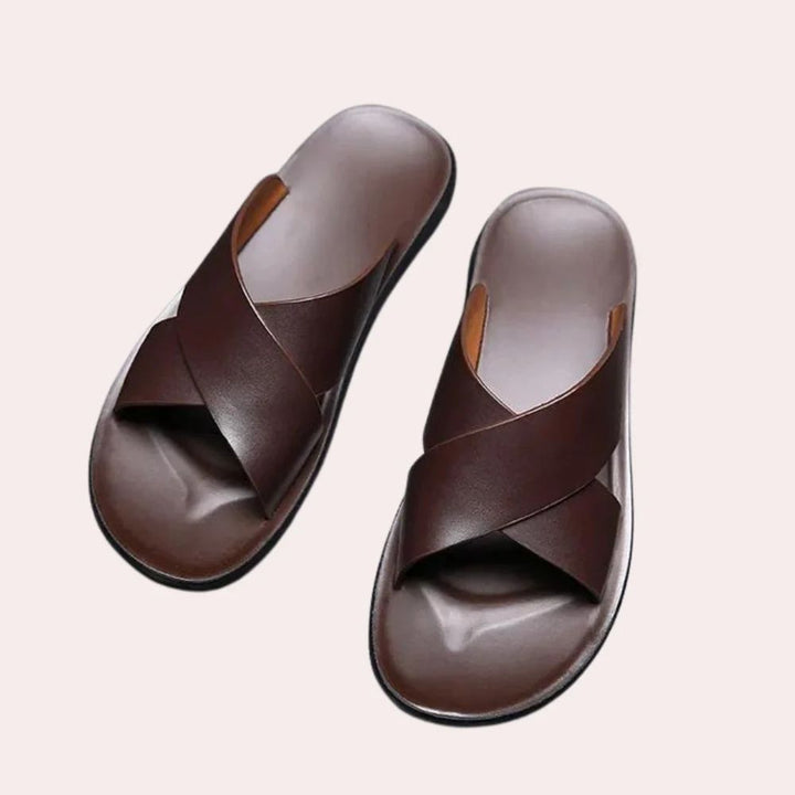 Sommerliche Herrensandalen mit robusten Riemen - Maas